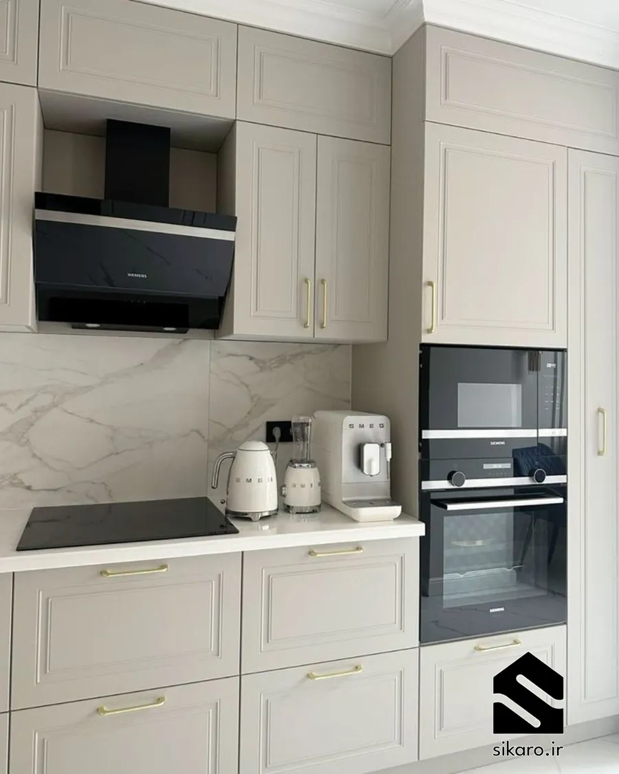 کابینت طوسی با وسایل مدرن