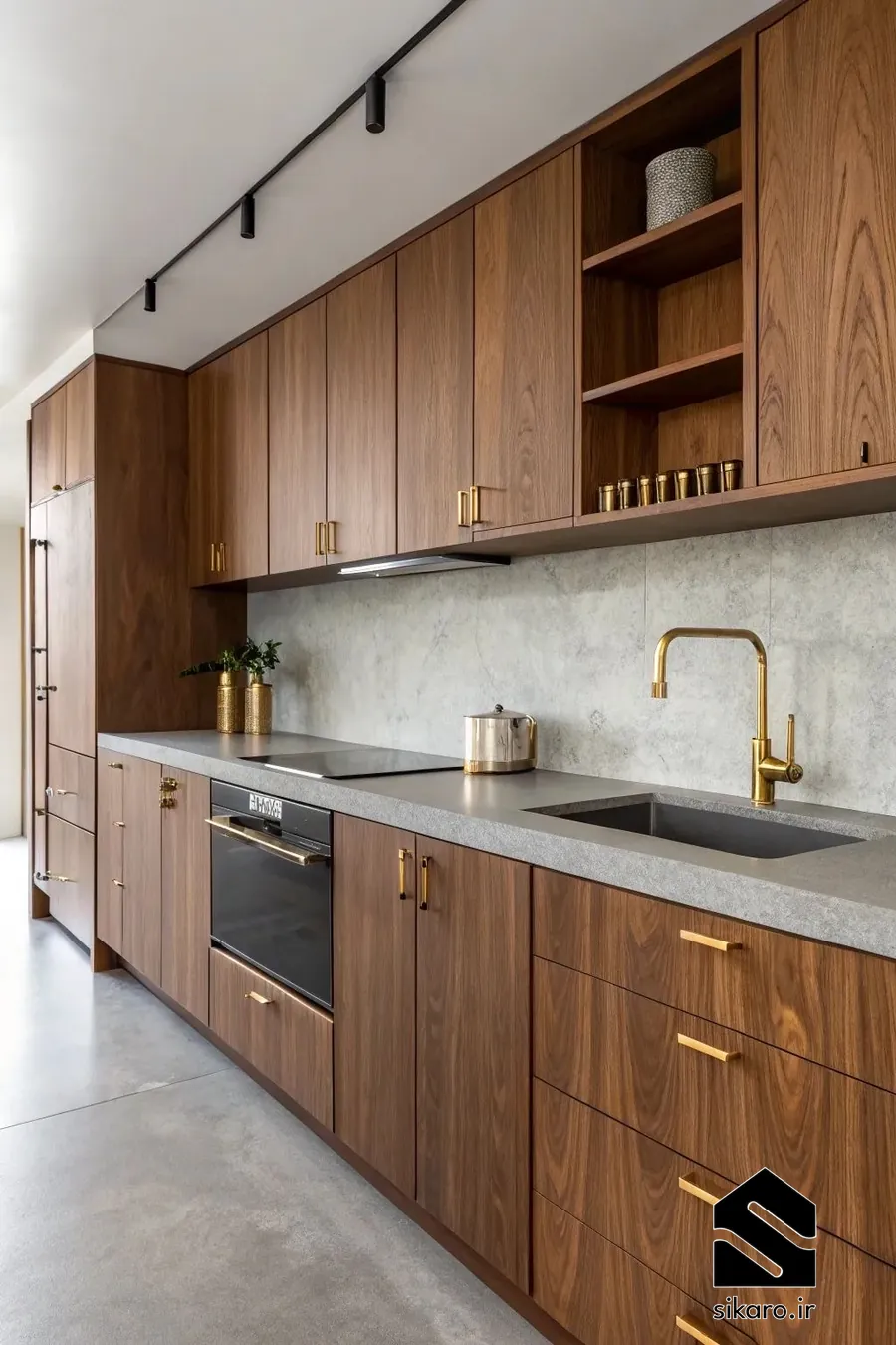 کابینت کلاسیک چوبی با جزئیات طلایی